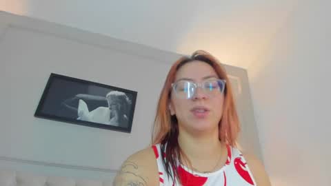 Snapshot of anniemartinezz chatting on 21, 12, 2024 Annie online show from 21, 12, 2024
