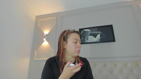 Snapshot of anniemartinezz chatting on 26, 12, 2024 Annie online show from 26, 12, 2024