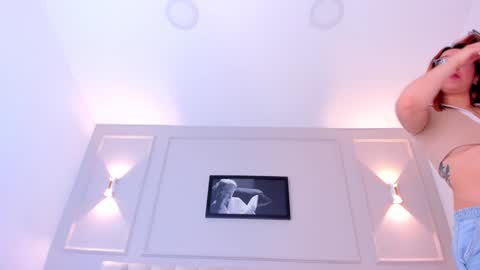 Snapshot of anniemartinezz chatting on 29, 12, 2024 Annie online show from 29, 12, 2024