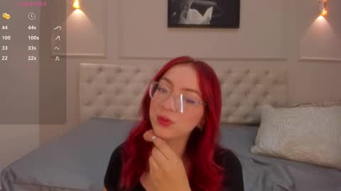 Snapshot of anniemartinezz chatting on 13, 9, 2025 Annie online show from 13, 9, 2025