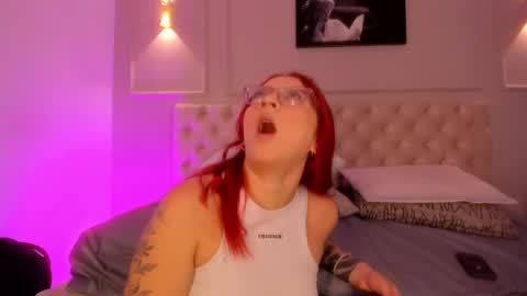 Snapshot of anniemartinezz chatting on 15, 9, 2025 Annie online show from 15, 9, 2025