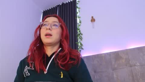 Snapshot of anniemartinezz chatting on 19, 9, 2025 Annie online show from 19, 9, 2025