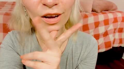 annietinky online show from 18, 9, 2025