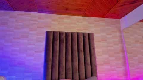 Annie  Alex online show from 26, 12, 2024