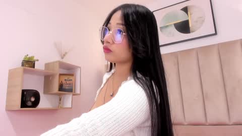 Annie Queen online show from 22, 1, 2025