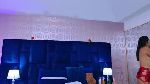 Anniieleonhart online show from 15, 10, 2025