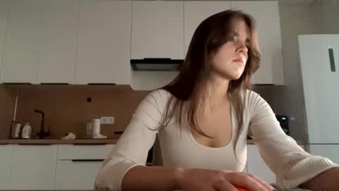 Snapshot of annisguion chatting on 14, 9, 2025 Leila Bruno online show from 14, 9, 2025