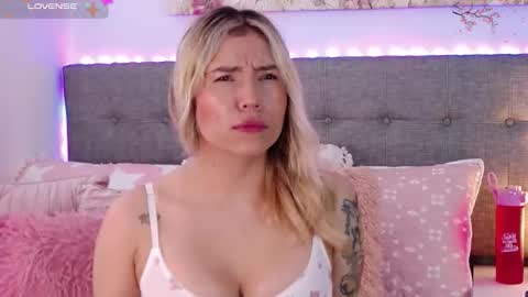 Antonella Lee online show from 20, 12, 2025