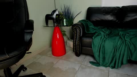 Anna online on weekends online show from 25, 12, 2024