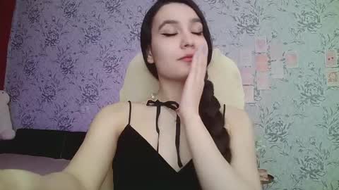 Annie online show from 6, 3, 2025