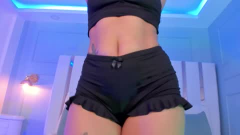 Snapshot of anny_taylorr_ chatting on 27, 10, 2025 Anny online show from 27, 10, 2025