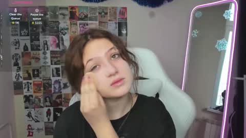 Anora online show from 7, 1, 2026