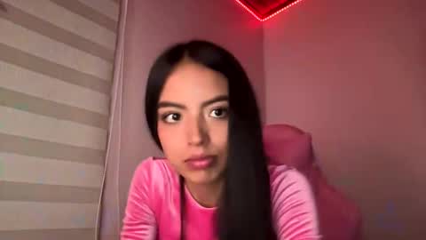 Snapshot of anotella_aa chatting on 24, 11, 2025 anotella_aa online show from 24, 11, 2025