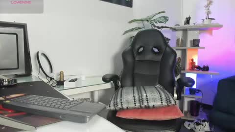   online show from 20, 5, 2026