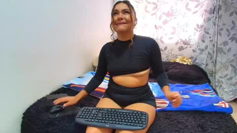 Snapshot of antonella0769 chatting on 17, 1, 2025 ANTONELLA WILLIAM  INDEPENDIENTE online show from 17, 1, 2025