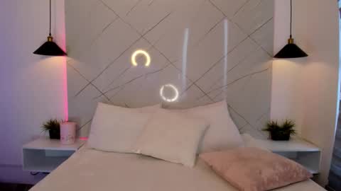 Antonella online show from 9, 10, 2025