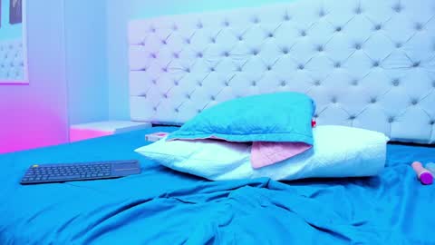 Snapshot of antonella_hotkiss chatting on 28, 1, 2025 Antonella online show from 28, 1, 2025