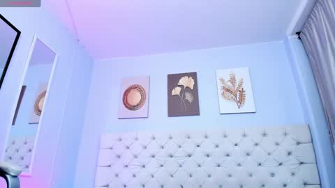 Snapshot of antonella_hotkiss chatting on 2, 2, 2025 Antonella online show from 2, 2, 2025