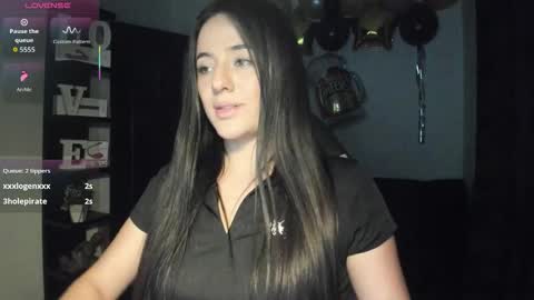 Snapshot of antonella_naughty1 chatting on 3, 10, 2025 antonella online show from 3, 10, 2025