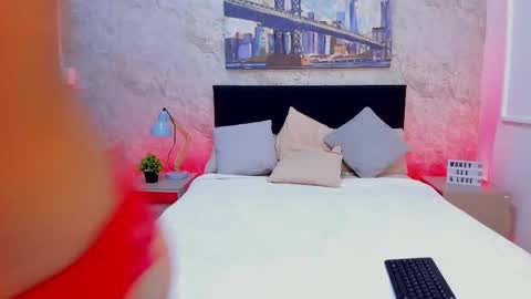 Snapshot of antonella_ponss chatting on 21, 10, 2025 antonella_ponss online show from 21, 10, 2025