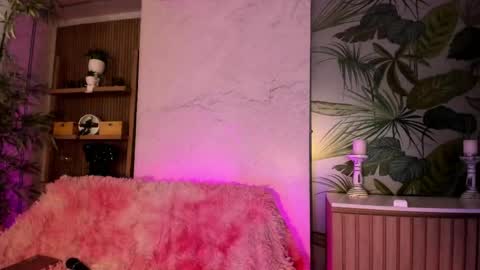 Snapshot of antonella_rossi24 chatting on 8, 6, 2026 Antonella Rossi online show from 8, 6, 2026