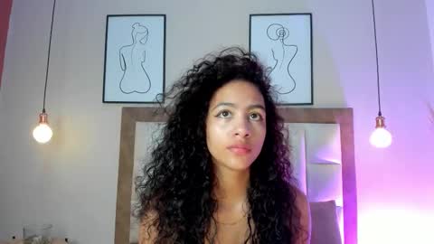 Snapshot of antonellahall_ chatting on 15, 12, 2025 AntonellaHall online show from 15, 12, 2025