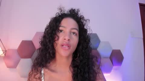 AntonellaHall  online show from 6, 3, 2026