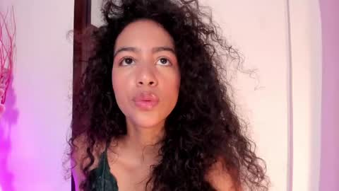 AntonellaHall  online show from 24, 3, 2026