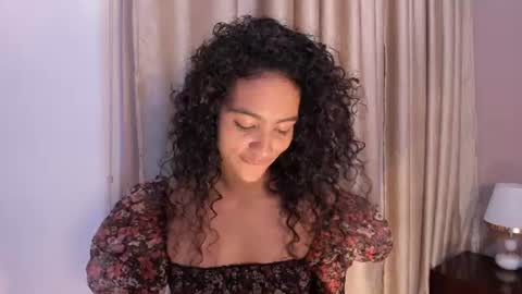 Snapshot of antonellahall_ chatting on 12, 6, 2026 AntonellaHall online show from 12, 6, 2026