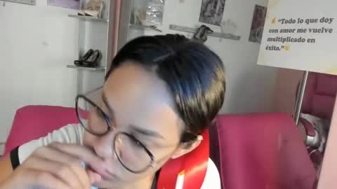 Snapshot of antonellakling_ chatting on 25, 6, 2026 ANTONELLA online show from 25, 6, 2026