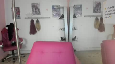 Snapshot of antonellakling_ chatting on 29, 7, 2026 ANTONELLA online show from 29, 7, 2026