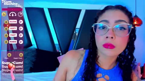 A N T O N E L L E  online show from 23, 2, 2025