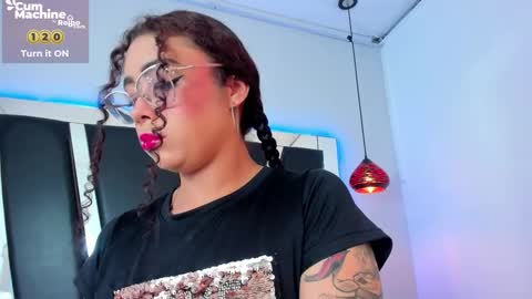 A N T O N E L L E  online show from 8, 3, 2025