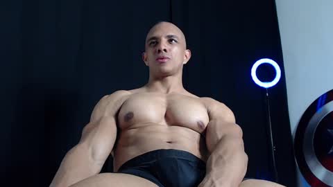 Instagram miguelangel1802  online show from 25, 2, 2025