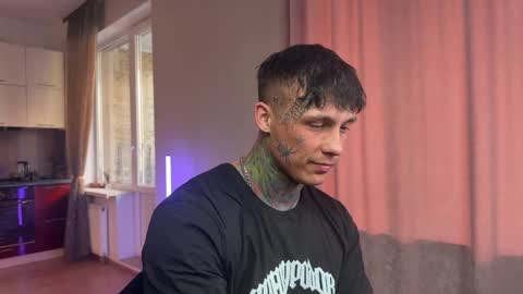 Tom online show from 11, 4, 2026