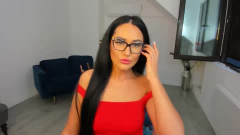 Anya online show from 6, 11, 2025