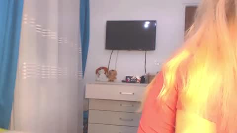 Snapshot of anysadoll chatting on 6, 1, 2025 An online show from 6, 1, 2025