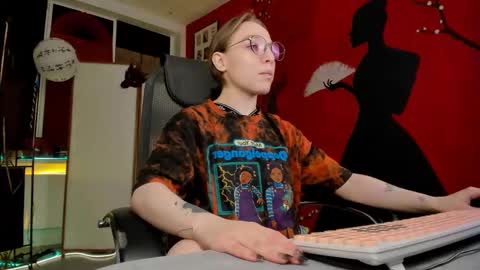 APHEX QUEEN online show from 18, 2, 2025