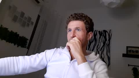 Snapshot of apollobest77 chatting on 15, 1, 2025 apollobest77 online show from 15, 1, 2025