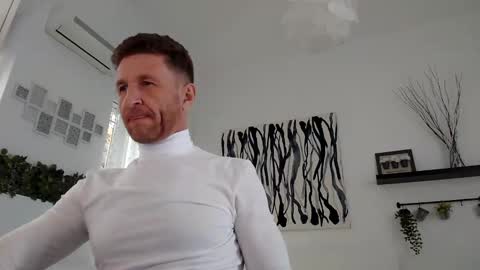 Snapshot of apollobest77 chatting on 4, 2, 2025 apollobest77 online show from 4, 2, 2025