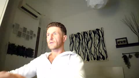 Snapshot of apollobest77 chatting on 4, 2, 2025 apollobest77 online show from 4, 2, 2025