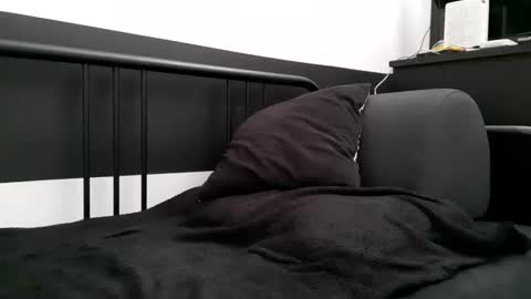 Snapshot of apollobest77 chatting on 8, 10, 2025 apollobest77 online show from 8, 10, 2025