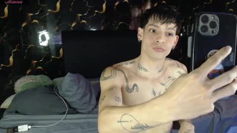 Snapshot of apolo01_ chatting on 17, 5, 2026 Apolo online show from 17, 5, 2026