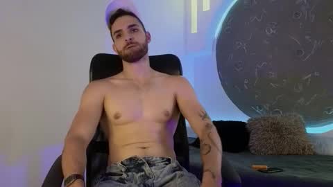 Apolo Lux  online show from 10, 2, 2026