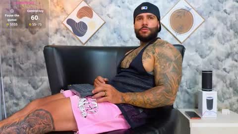 Snapshot of apolo_rousse chatting on 5, 2, 2026 Apolo online show from 5, 2, 2026