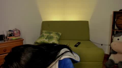 Lola  Apolo online show from 2, 10, 2025