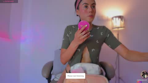 Snapshot of apoteosis_ chatting on 6, 5, 2026 Apo online show from 6, 5, 2026