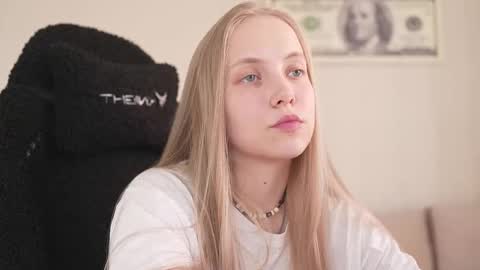  REYNA  next stream is 11h of Feb online show from 14, 3, 2026