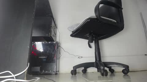 Aprhillove online show from 13, 2, 2025