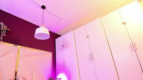 April online show from 29, 11, 2025